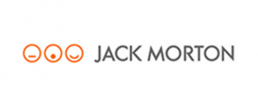 Logo da empresa Jack Morton, contém três emojis que representam três carinhas com linhas de contorno laranja. A primeira carinha é um círculo com boca reta, a segunda é um círculo com boca redonda, representando “surpresa”, e última carinha é um círculo com sorriso. 
